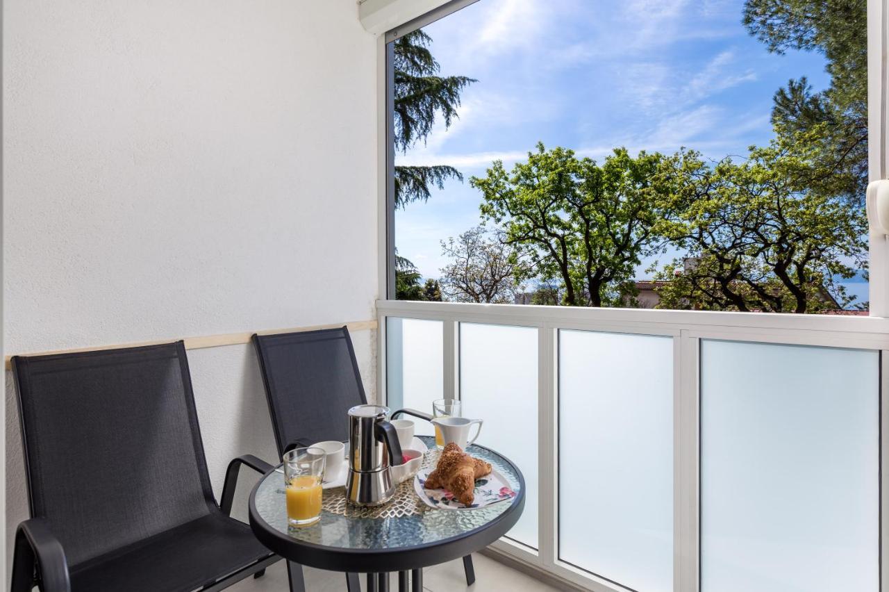 Sunny Studio Apartment With Balcony Fiume Esterno foto