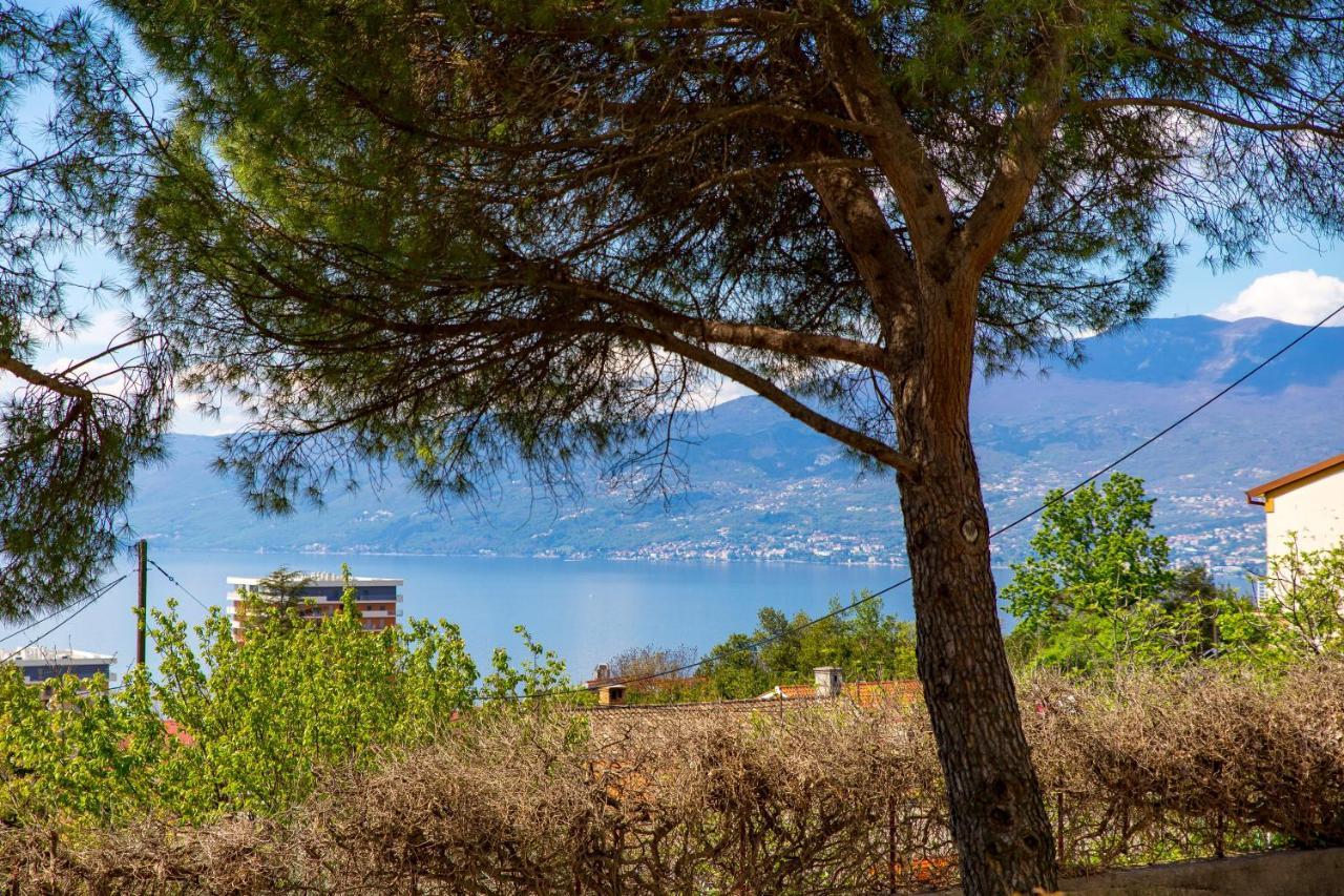 Sunny Studio Apartment With Balcony Fiume Esterno foto
