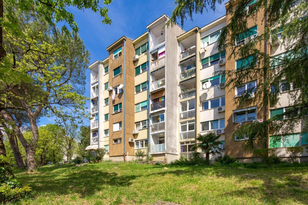 Sunny Studio Apartment With Balcony Fiume Esterno foto